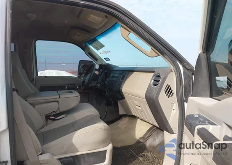 2008 Ford F-250 Fx4/Harley-Davidson/King Ranch/Lariat/Xl/Xlt z USA, uszkodzony, nr VIN 1FTSW21R78ED09320